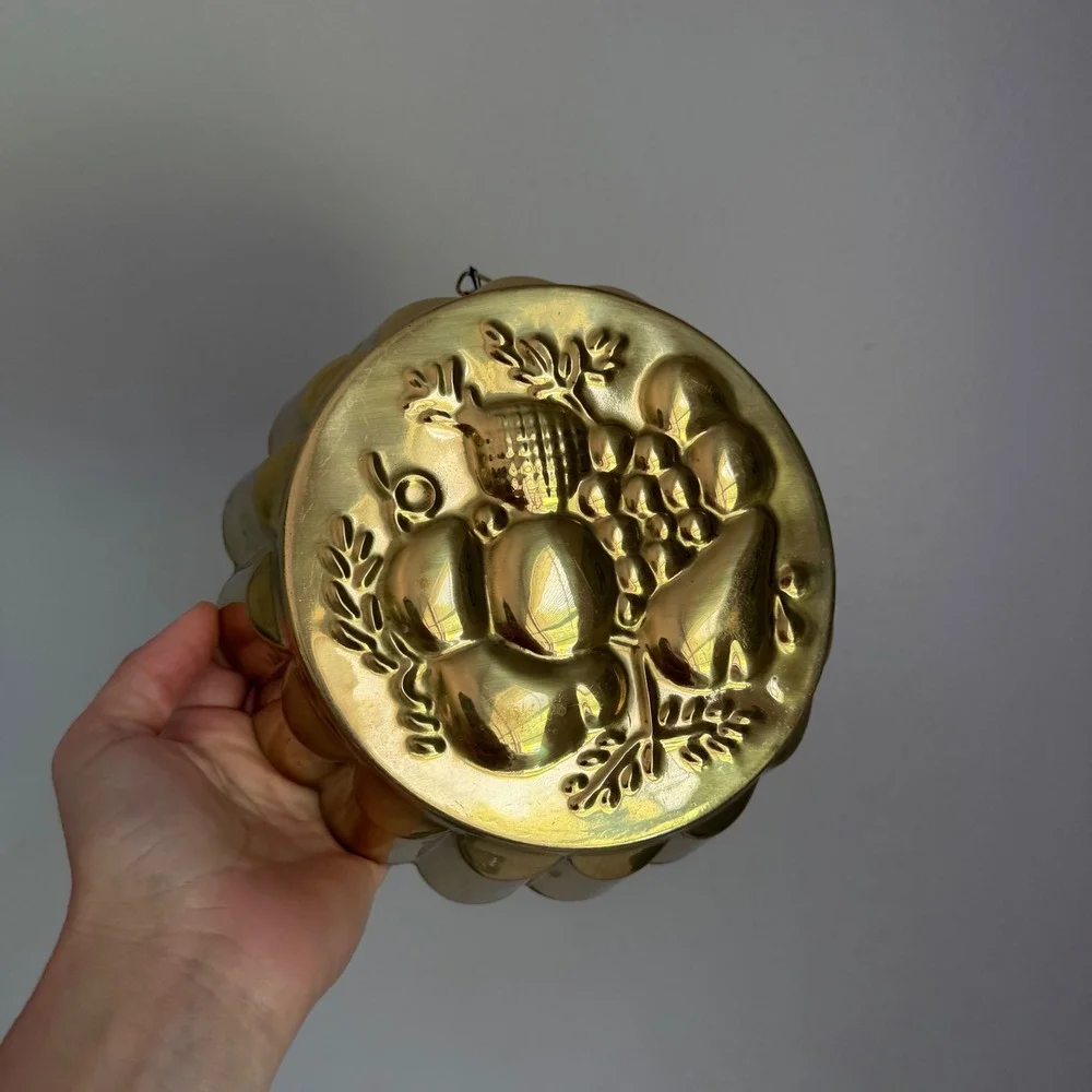 Sigma The Tastesetter Vintage Copper Tone Fruit Jello Mold Wall Hanging 7 inch